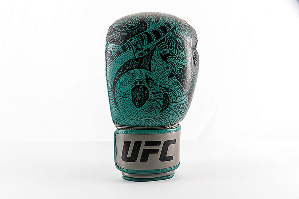 Боксерские перчатки UFC PRO Thai Naga Green, 14oz 1050_700